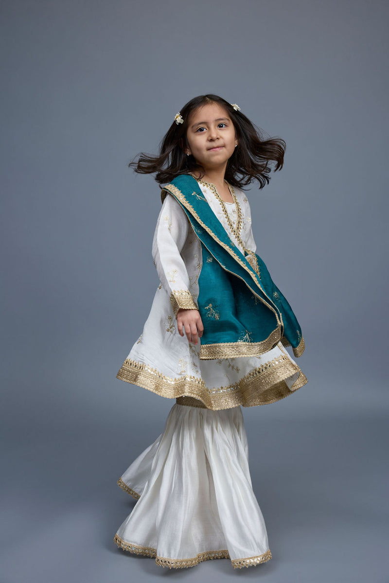 Noor Kids 3 Piece Stitched Suit