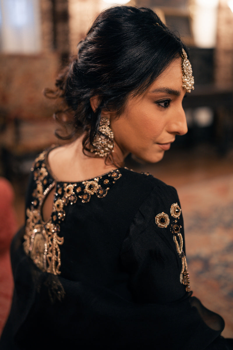 Nilofer 3 Piece Stitched Suit