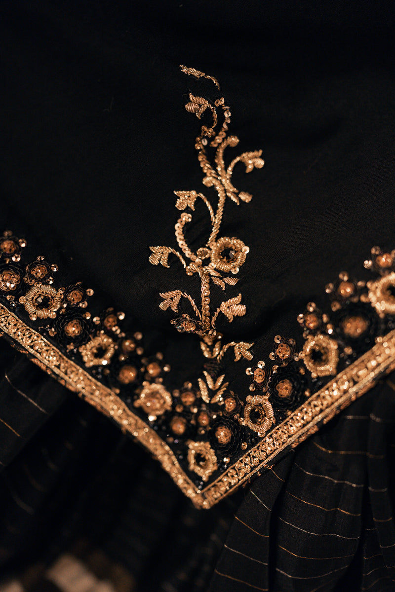 Nilofer 3 Piece Stitched Suit