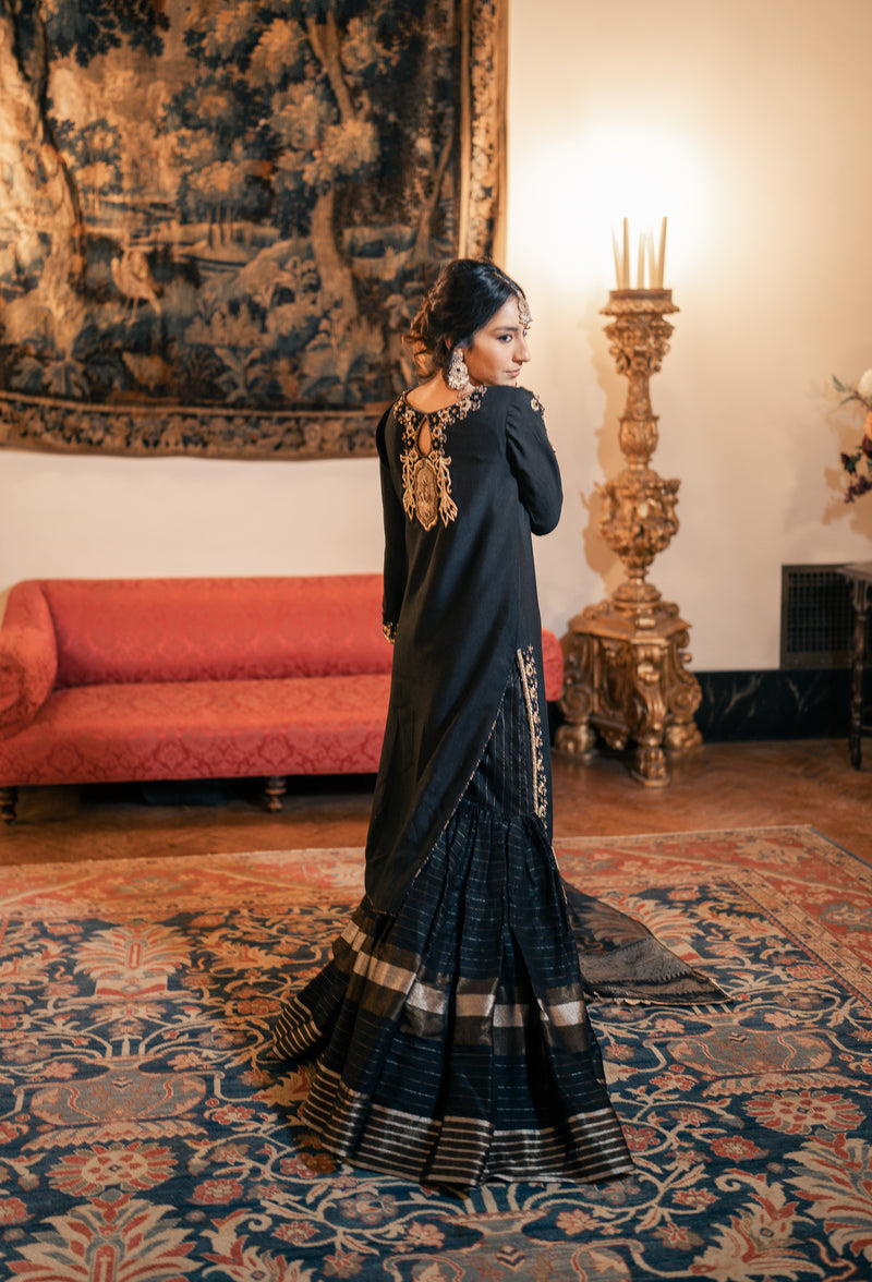 Nilofer 3 Piece Stitched Suit