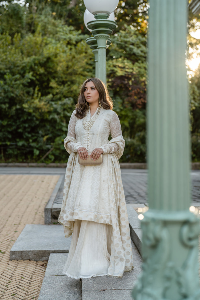 Amaal 3 Piece Stitched Suit
