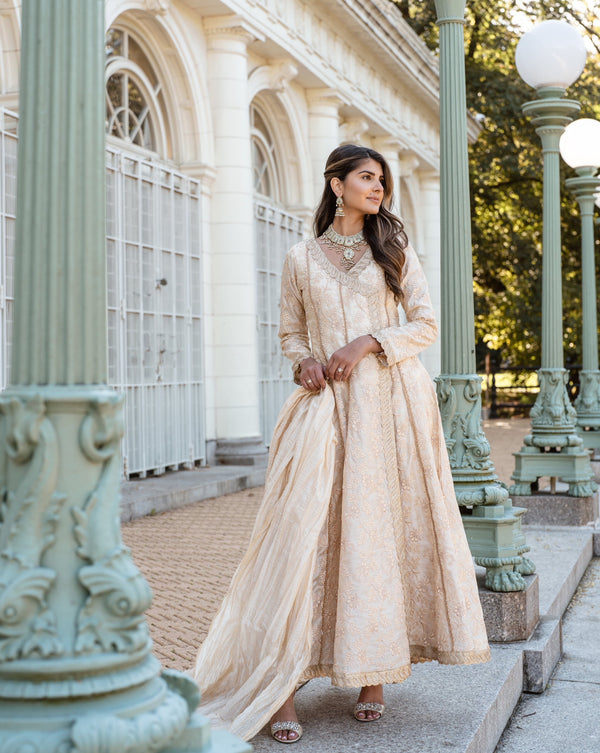 Isabella 3 Piece Stitched Suit