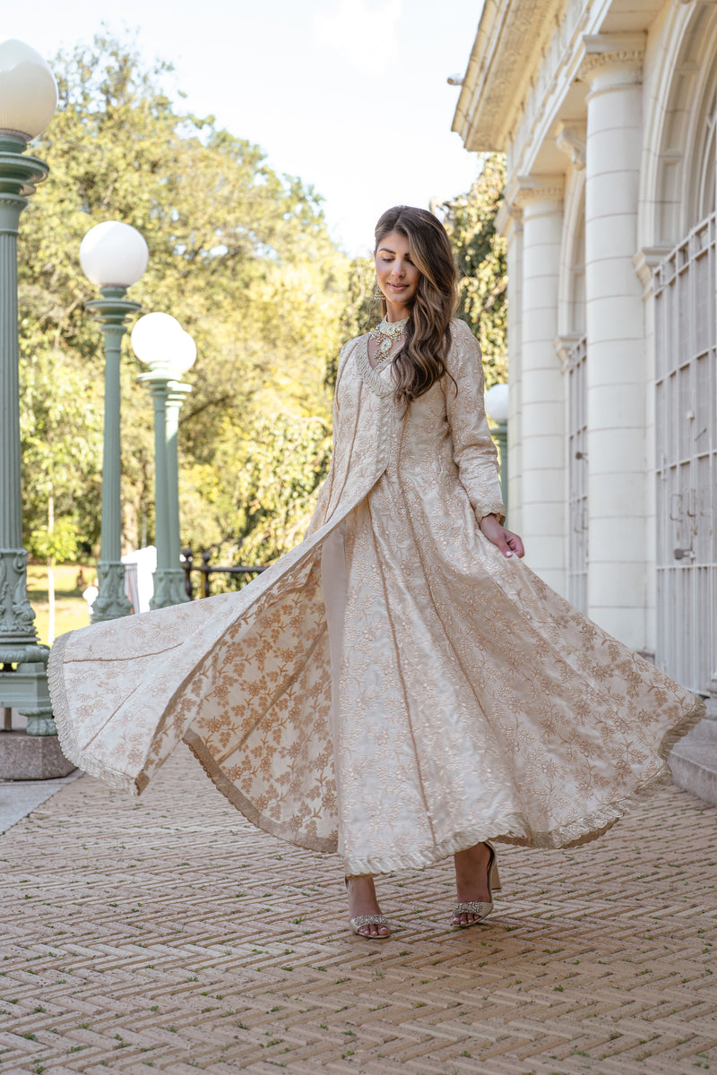 Isabella 3 Piece Stitched Suit