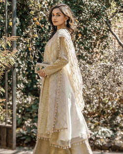 Mehar 3 Piece Stitched Suit