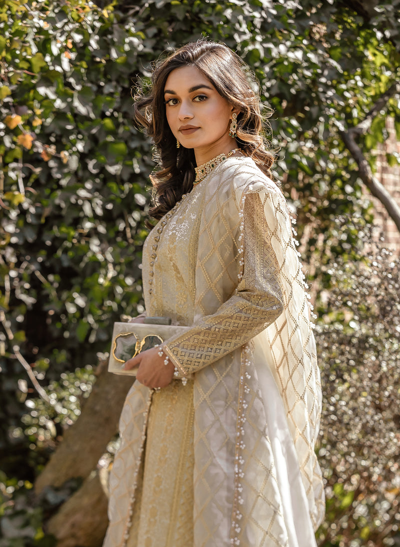 Mehar 3 Piece Stitched Suit