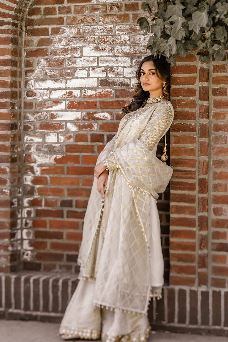Mehar 3 Piece Stitched Suit
