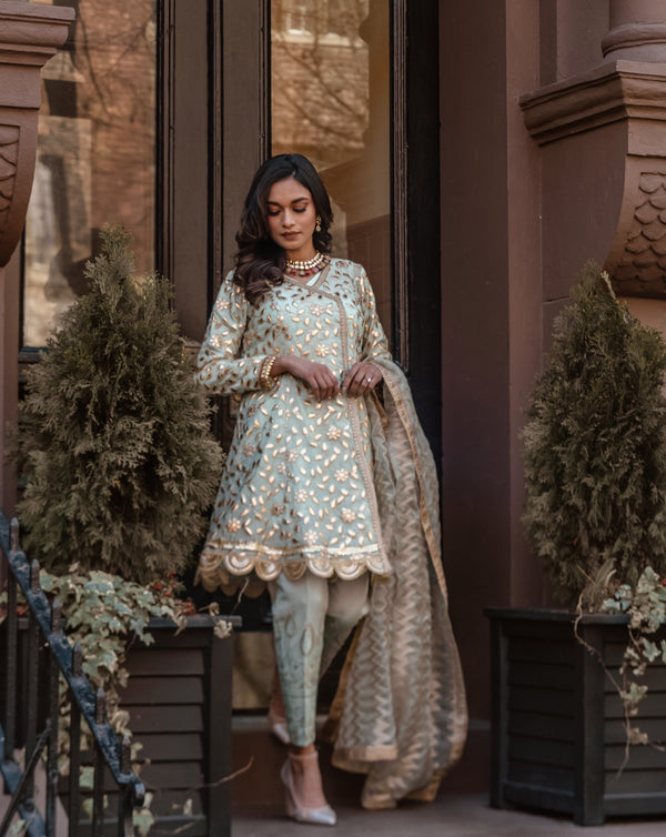 Aleeha 3 Piece Stitched Suit