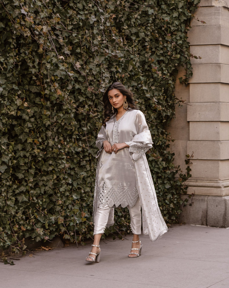 Zaya 3 Piece Stitched Suit
